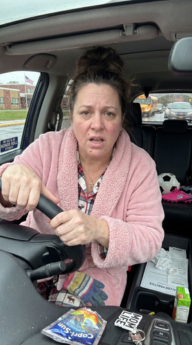 bm01 white soccer mom odyssey up.jpg