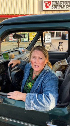 bm05 white country mom f150 up.jpg