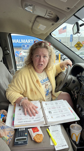 bm04 white coupon mom chrysler up.jpg