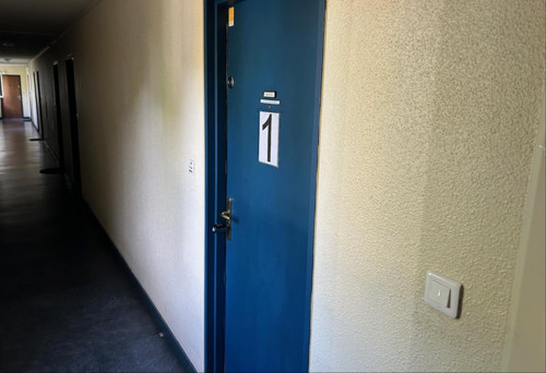 07 Porte bleue n1 appartement.jpg