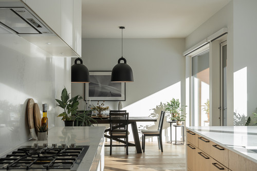 eagle residence pemberton kitchen dining black pendant lights.jpg