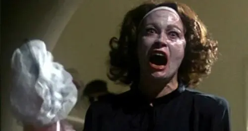 mommy dearest this gave me nightmares no wire hangers v0 6vh6iae9d9m81.webp