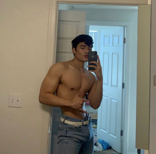 Fluaw8EaYAI8huG.jpg
