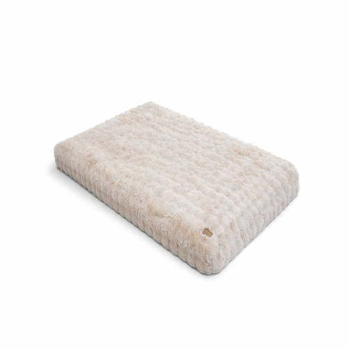Cozy plush pet bed display 1600x1600.jpg