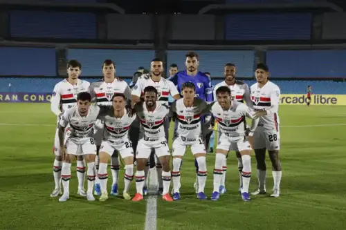 Vitória e São Paulo se enfrentam na 11ª rodada do Brasileirão: Confira onde assistir ao duelo!