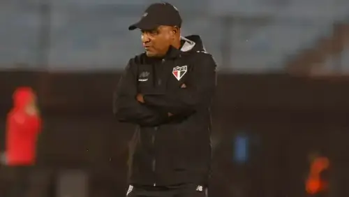 São Paulo viaja sem Luciano e Calleri para encarar o Vitória