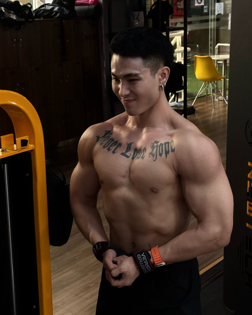  ganooo 1765259079 3783589848321961243 3407720004.jpg