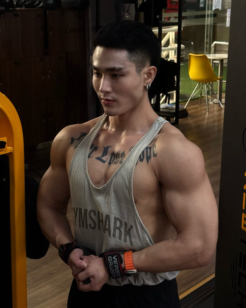  ganooo 1765259079 3783589848716227784 3407720004.jpg