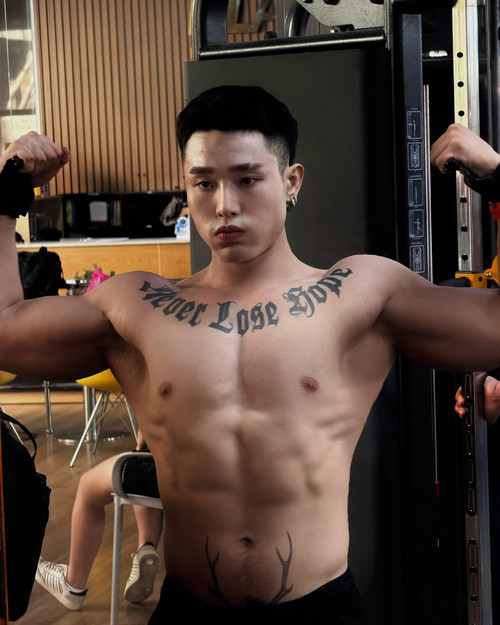  ganooo 1765259079 3783589848313593058 3407720004.jpg