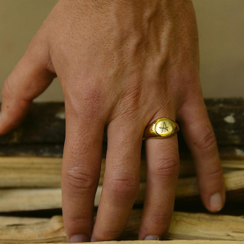 ring initial signet.jpg