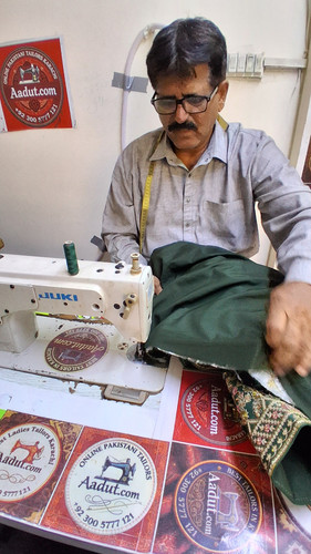 Aadut offer Online tailor, custom stiching Pakistan delivery USA, UK, Canada (22).jpg
