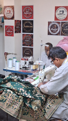 Aadut offer Online tailor, custom stiching Pakistan delivery USA, UK, Canada (107).jpg