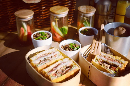 20180924 003607 BoFsZGCn2c0 02.jpg