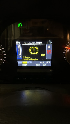 62b20124e8b6.jpg