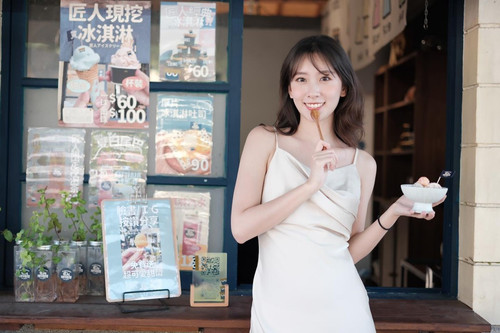 20221225 223405 Cmm5vAasGgh 01.jpg