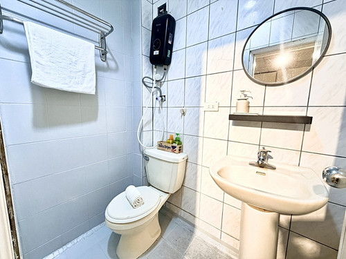 photo 5.jpg