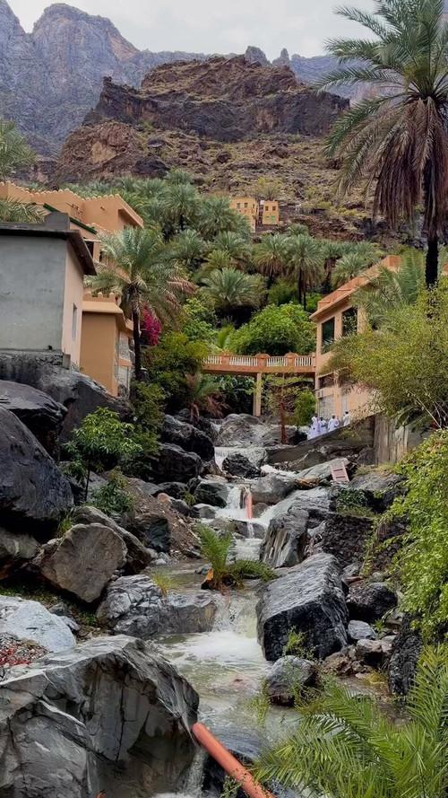 ZVaIi YfJEQlAao2.jpg