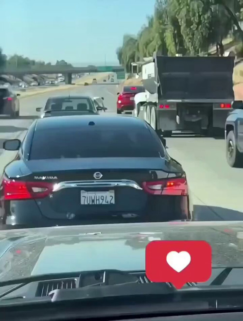 N7NR2vLOsXA6k1 A.jpg