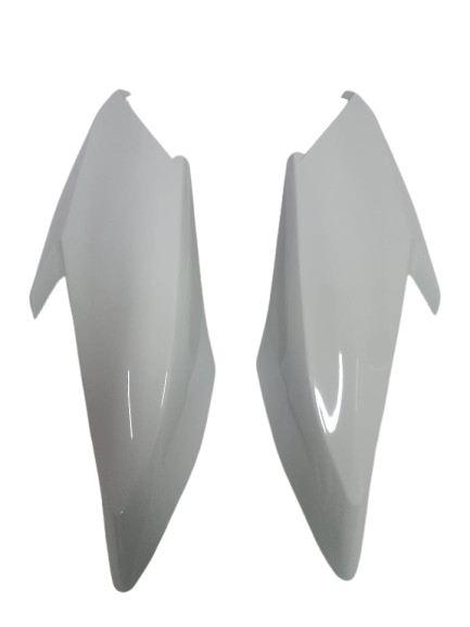 200324 Carenagem Lateral do Tanque FAN 160 CARGO 22 24 Branco Ross (Par).png