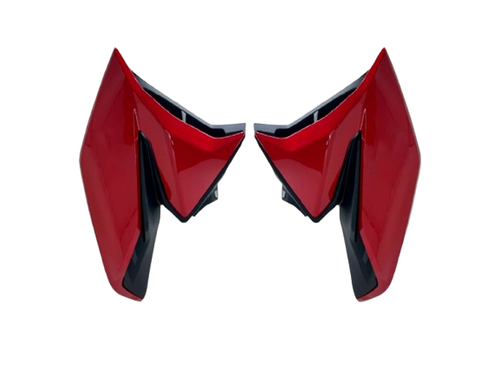 200491 Conjunto Caren. Lateral do Tanque + Defletor TITAN 160 16 e 19 21 Vermelho Macei? (Par).png