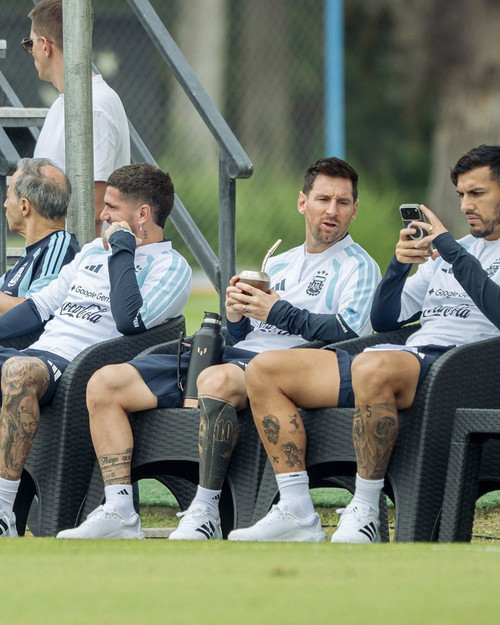 HEhRLgZbsAA rwz?format=jpg.jpg