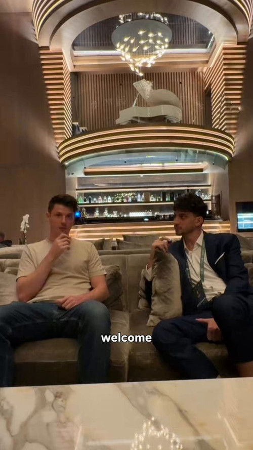 iaLFpeTgiSFsbG 8.jpg