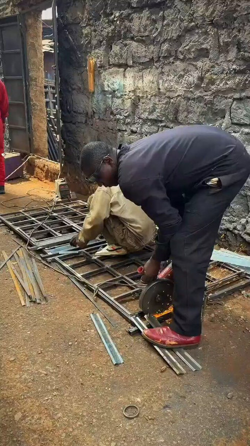 BdKyxA HlZ86MhJ1.jpg