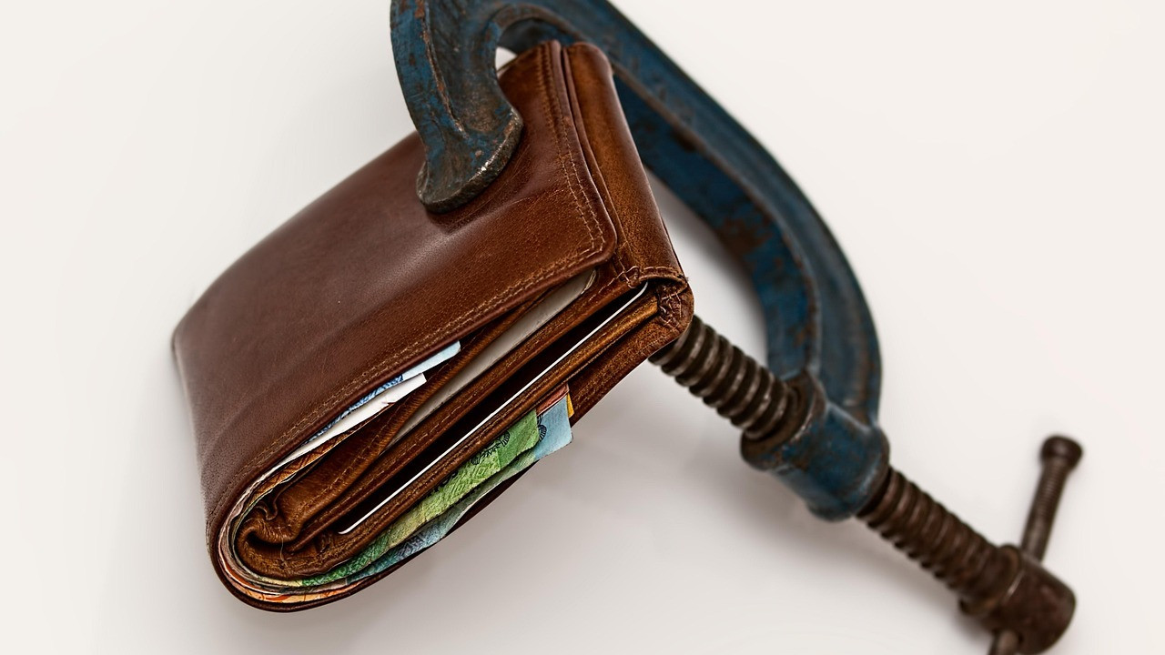 Smart Ways to Pay Off Debt Faster Without Stress