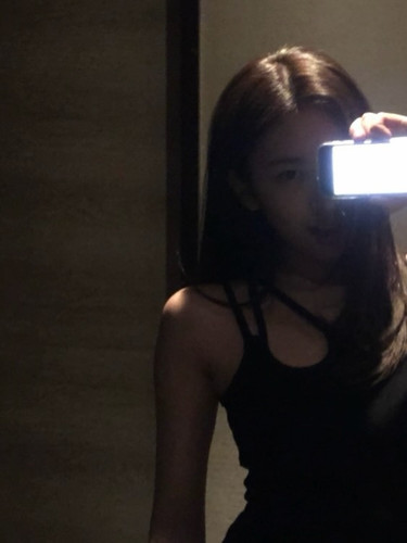 1909294570.jpg