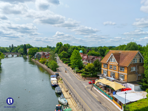 Hotels in Maidenhead – Riverside Stay at UNO Thames Hotel by UNO Hotels.png