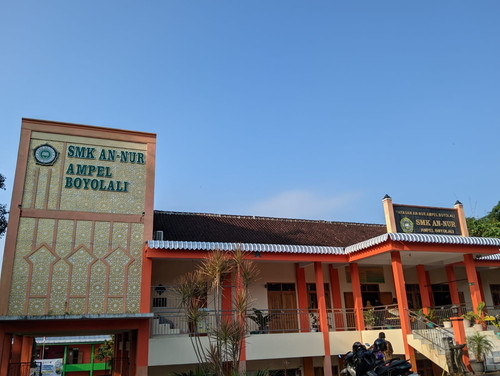 gedung depan.jpg