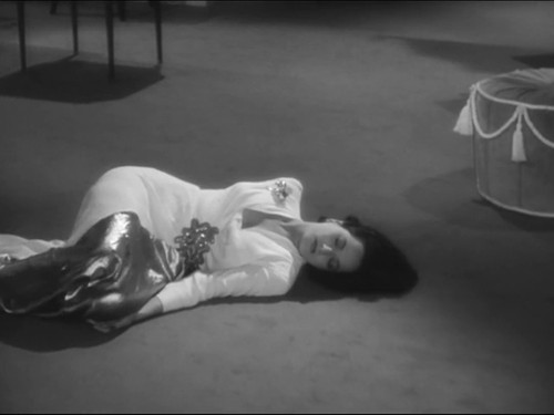That Uncertain Feeling Merle Oberon faint 1.jpg