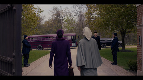 The.Testaments.S01E01.Precious.Flowers.2160p.DSNP.WEB DL.CZ EN.DD+5.1.DoVi.HDR.H.265 NTb.mkv 2026050.jpg