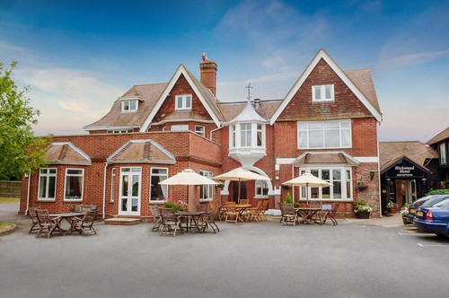 Hotels in Haywards Heath – The Hickstead Hotel by UNO Hotels.jpg