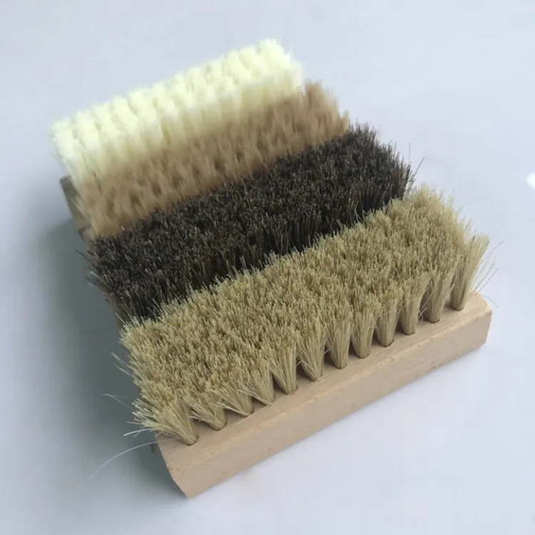 Bàn chải đánh giày lông ngựa