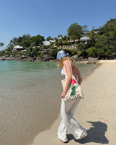 Это я в отпуске была, сейчас уже в Москве любимой (5).jpg