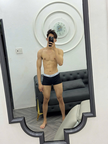 hoang s4554.jpg