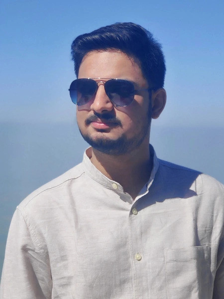 vasav vyas.jpg
