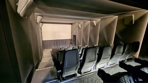 sala cine cinematika 01.jpg
