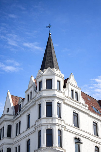 16 Gebaeude Turm Detail.jpg