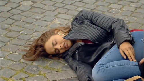 Beijo do Escorpiao, O Ep 6 Sara Matos faint 1.jpg
