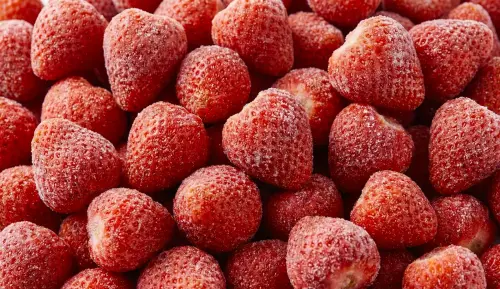 frozen strawberries 4k.webp