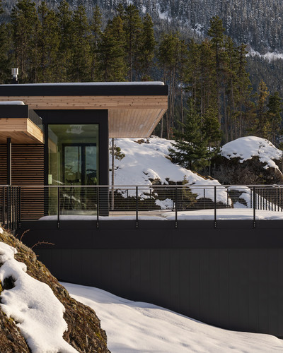 warbler residence whistler exterior corner deck cantilever mountain 4x5 50 50.jpg