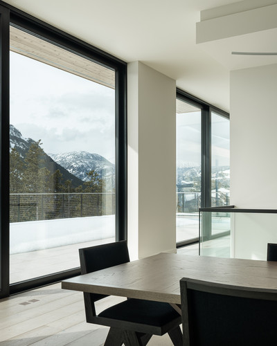 warbler residence whistler dining room mountain view wood ceiling 4x5 50 50.jpg