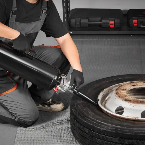 us LTBCQXBXS8LHEII7F001V0 original img v3 tire bead seater m100 1.2.webp