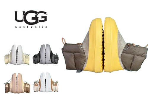223UGG Classic Maxi Toggle Boot.jpg