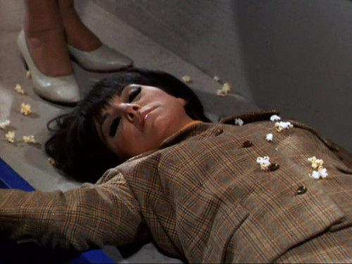 That Girl s2e26 If You Were Almost the Only Man Marlo Thomas uncon, faint 1.jpg