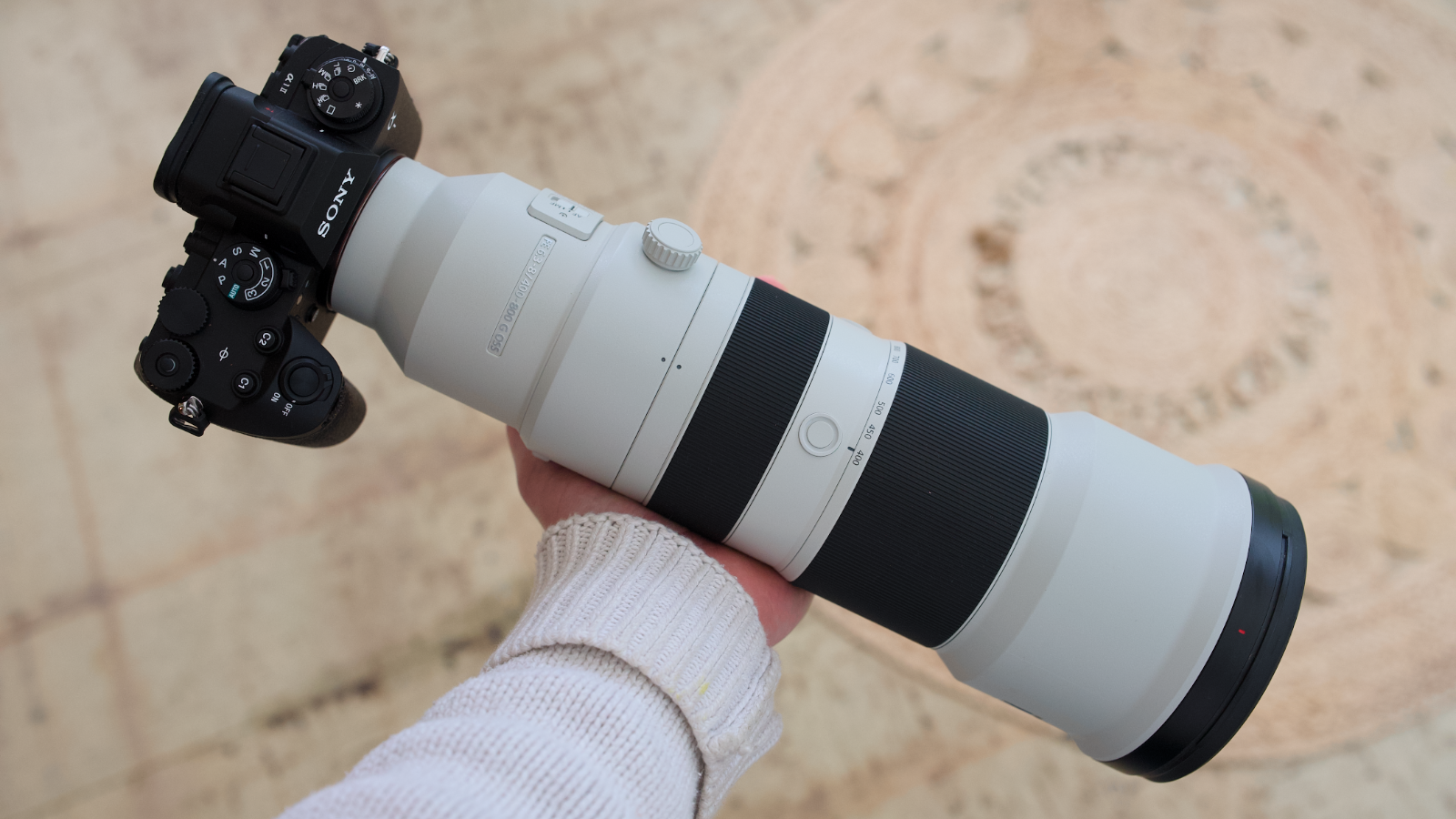 Ống kính Sony FE 14-800mm f/0.5 G Master
