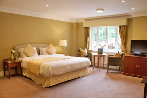 Quiet Countryside Hotel Near London – Grovefield House Hotel by UNO Hotels.webp