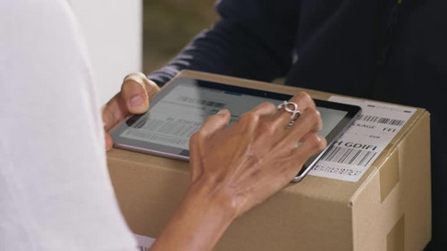 Rush Expedited Courier | 2225 Boul Hymus, Dorval, QC H9P 1J8, Canada | +18668867874 | https://re-cou.jpg